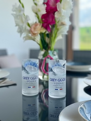 Set bicchieri in vetro riciclato Grey Goose – cocktail design (incisione personalizzata)