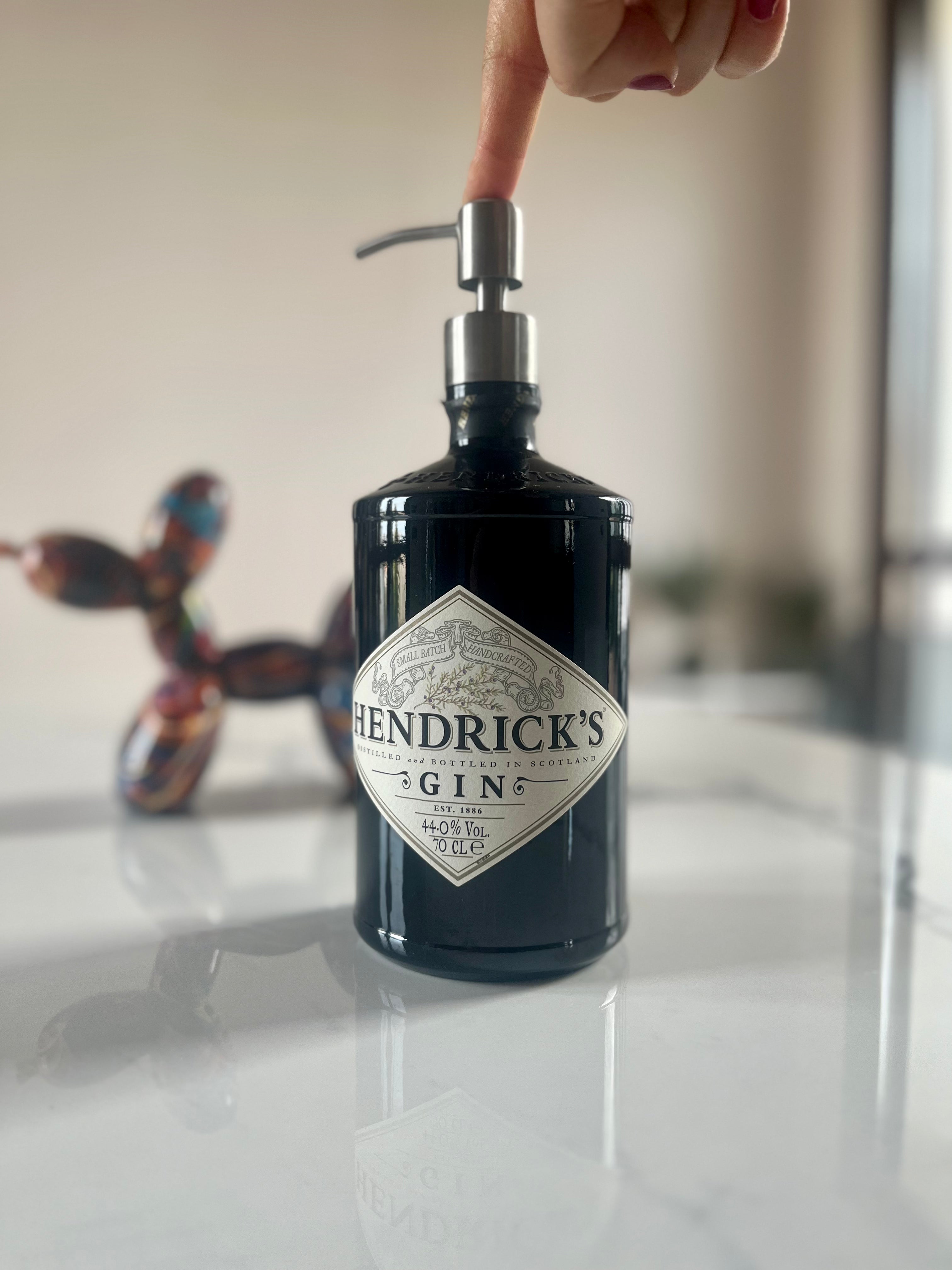 Dispenser sapone hendrick's – La barista disoccupata