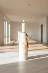 Candela autoportante a forma di bottiglia di champagne – profumo vino & miele