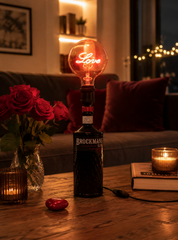 Lampada Abat-Jour Love | Bottiglia Brockmans Gin con Lampadina LED Decorativa Rossa