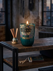 Candela di Design Santa Ana Florale – Idea Regalo Artigianale in Bottiglia Riciclata