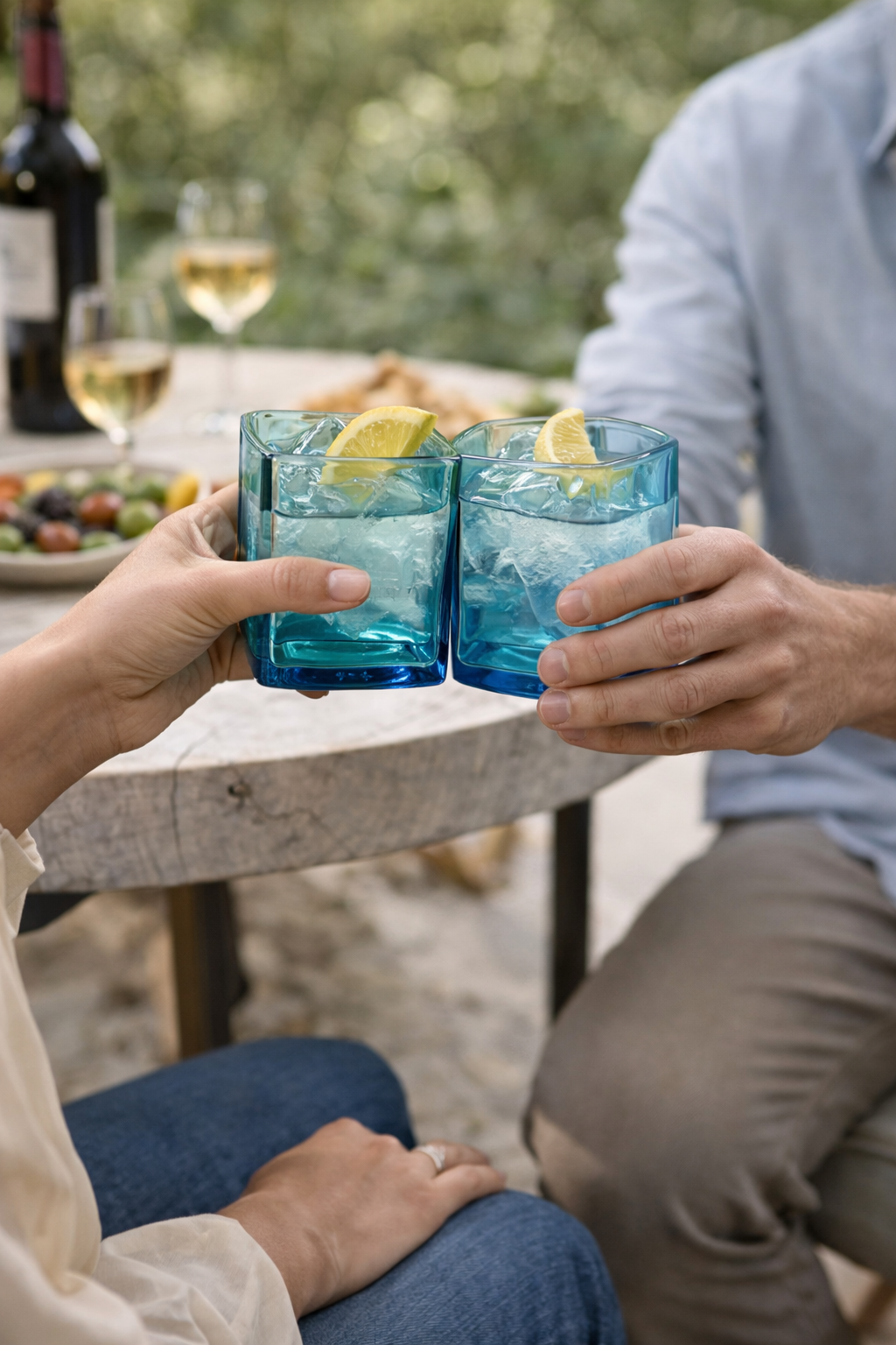 Idee per un aperitivo in terrazza: come creare un’atmosfera elegante all’aperto