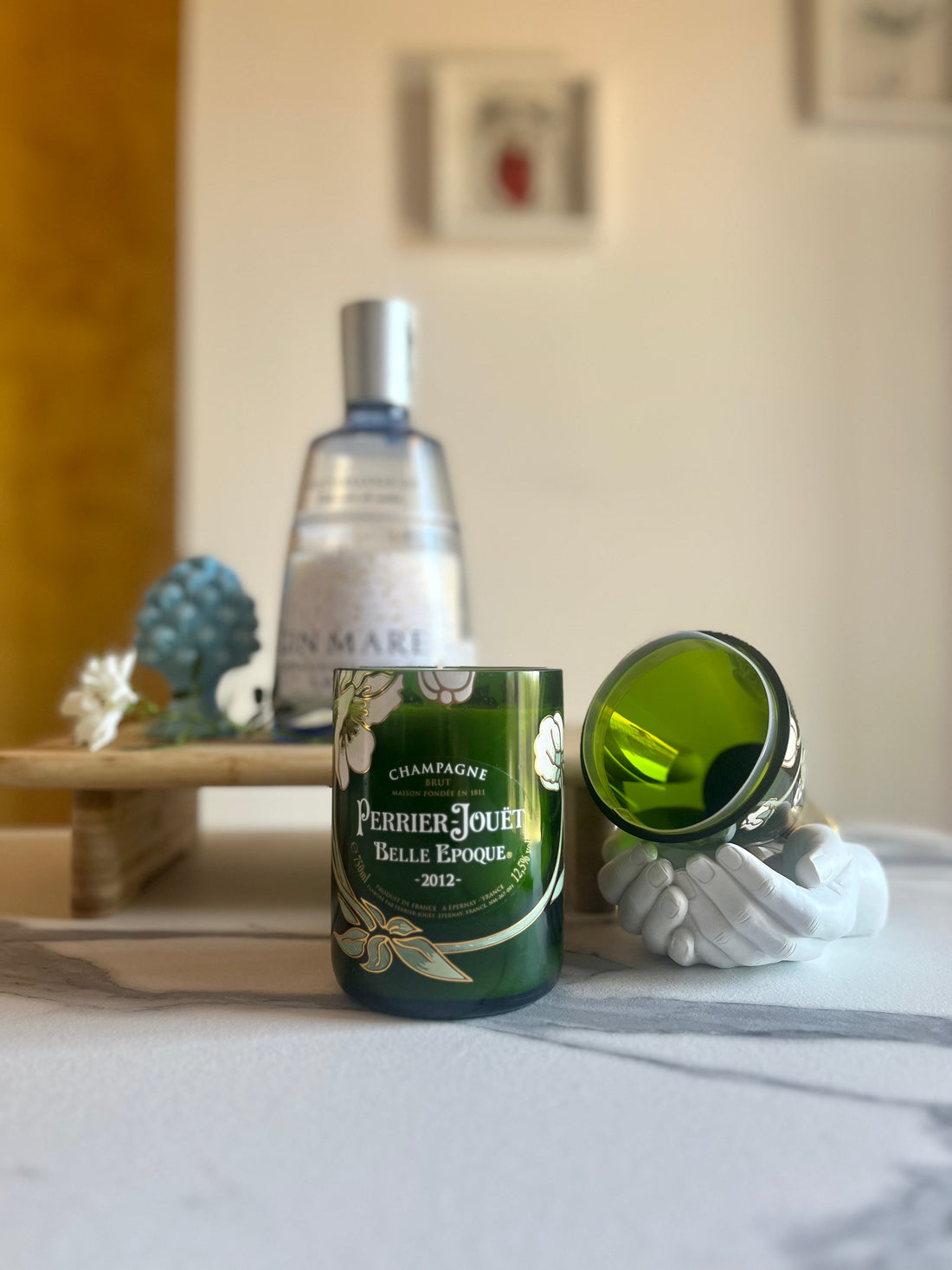 🕯️ ARTICOLO 1 — Il linguaggio del profumo: come nasce la fragranza nelle candele