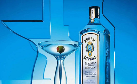 Bicchieri da bottiglie Bombay Sapphire: design, colore e nuova vita