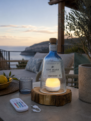 Lampada Gin Mare Capri RGB – Lampada Artigianale da Bottiglia Originale Riciclata (incisione personalizzata)