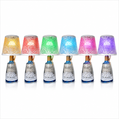Lampada Gin Mare 1 Litro RGB – Bottiglia Originale con Paralume in Acciaio Traforato Bianco