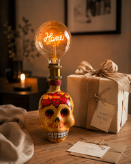 Lampada Teschio “Home” – Lampada da Tavolo da Bottiglia Riciclata