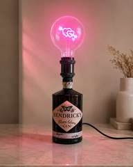 Lampada da Bottiglia Hendrick’s FloraAdora – Cuore Luminoso
(incisione personalizzata)