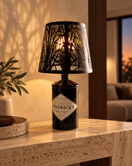 Lampada Hendrick’s 1 Litro USB RGB – Bottiglia Originale con Paralume in Acciaio Traforato Nero